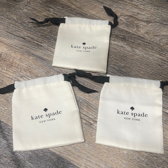 Gift bag - Picture 1 of 5